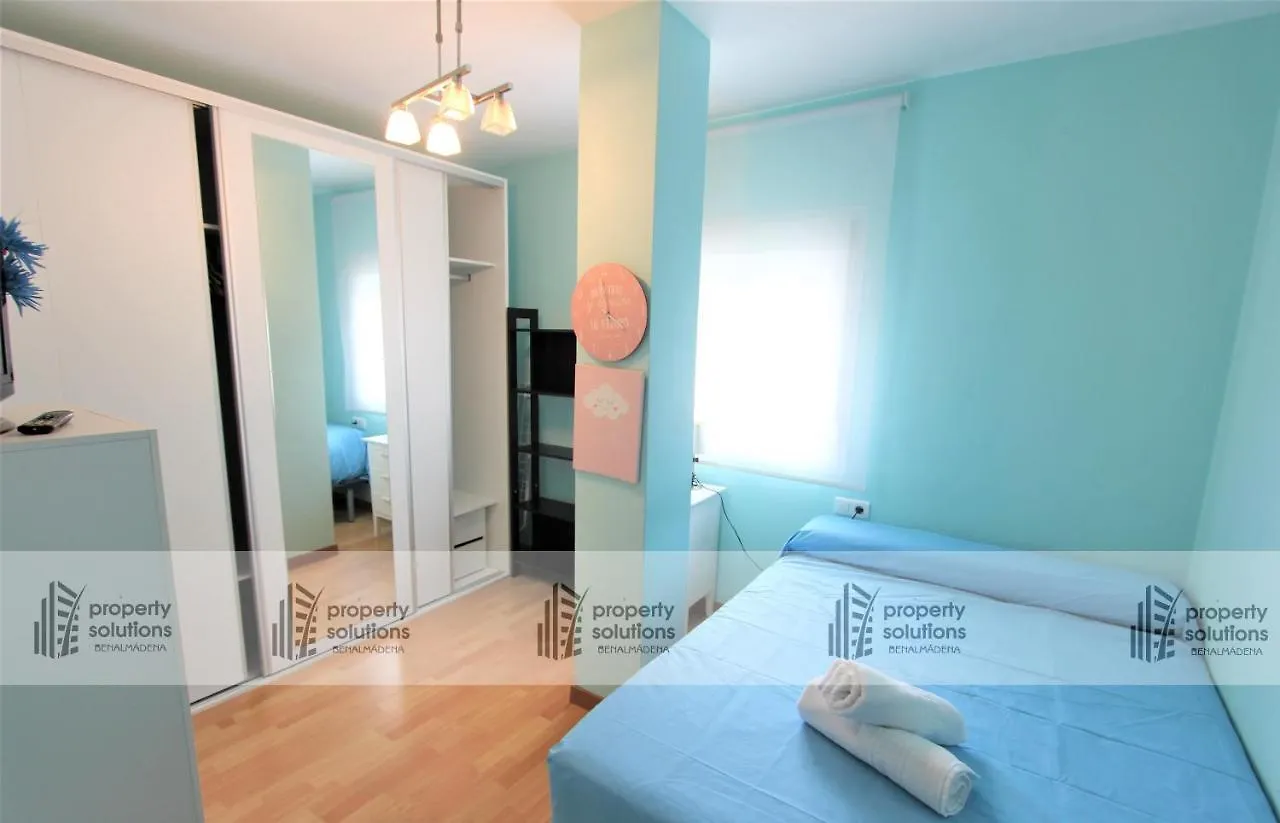 La Carihuela - Apartamento De 3 Dormitorios -A 300Mtrs De La Playa Torremolinos 0*,  Spain